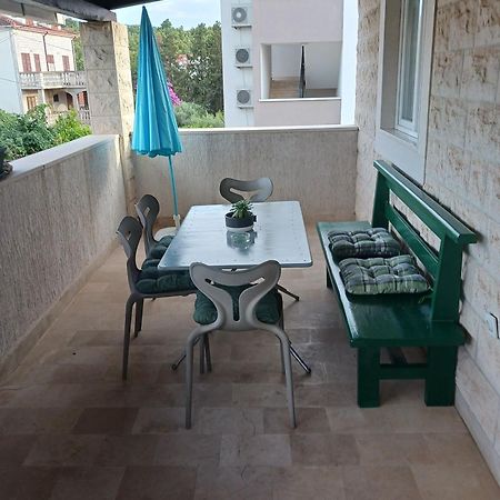 Apartments Marino - Near Family Friendly Beach Supetar Zewnętrze zdjęcie