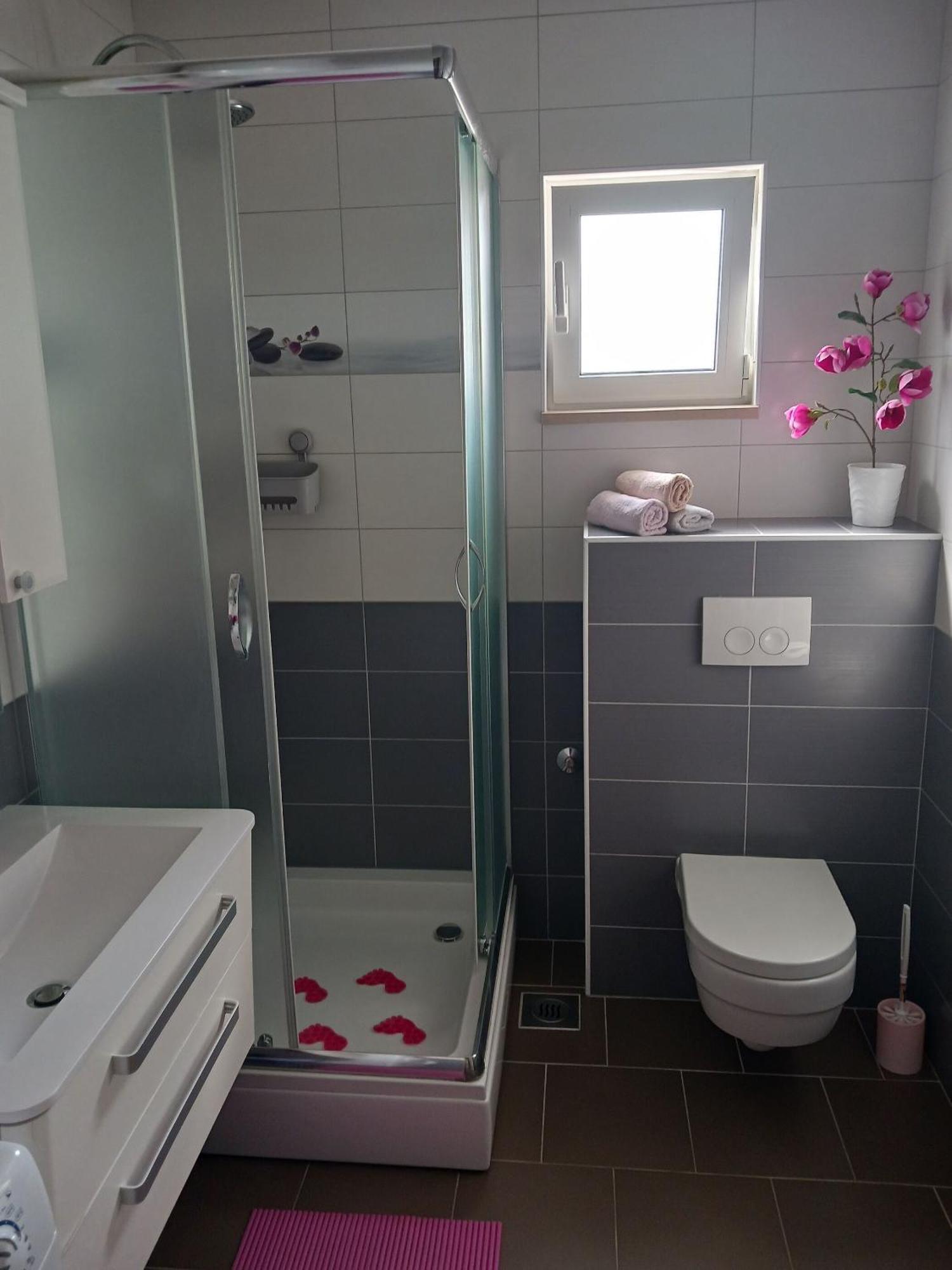 Apartments Marino - Near Family Friendly Beach Supetar Zewnętrze zdjęcie